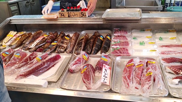 久礼大正町市場　田中鮮魚店